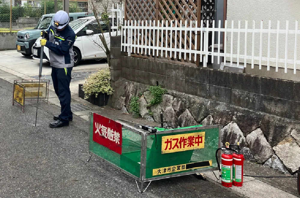 道路上のガス漏れを検知する様子